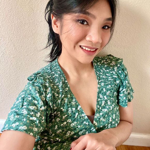 Meet your Posher, Alyssa - Picture 1 of 1